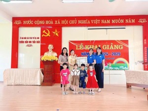 BẢN TIN CƠ SỞ: THĂM, TẶNG QUÀ TRẺ EM NHÂN DỊP NĂM HỌC MỚI 