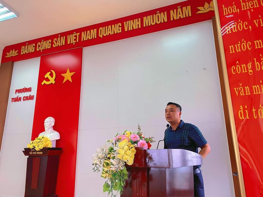 Đồng chí Lê Việt Hải Bí thư Đảng ủy phát biểu tại Hội nghị