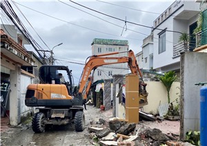 “Ngày hội” hiến đất làm đường